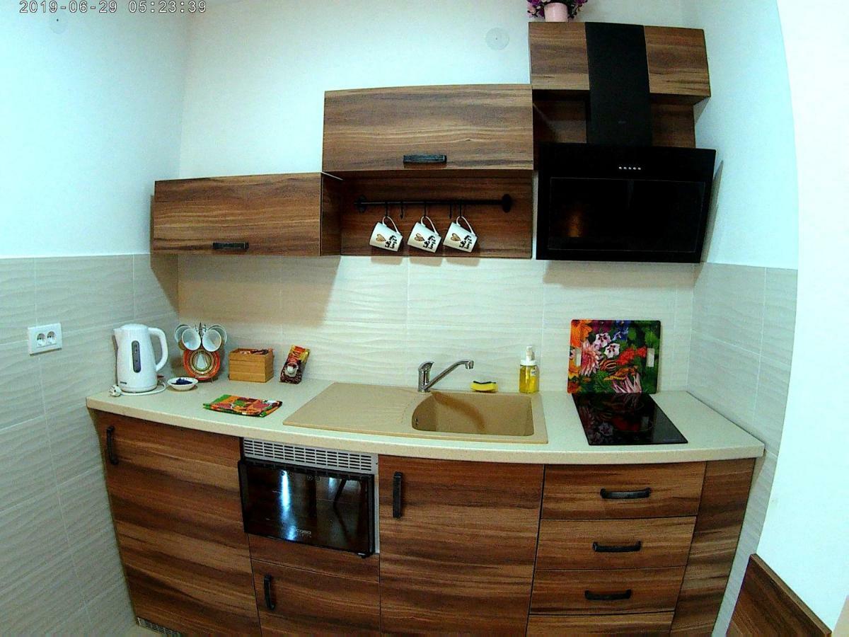 Uki-Modern Apartment With Parking Нови-Сад Экстерьер фото
