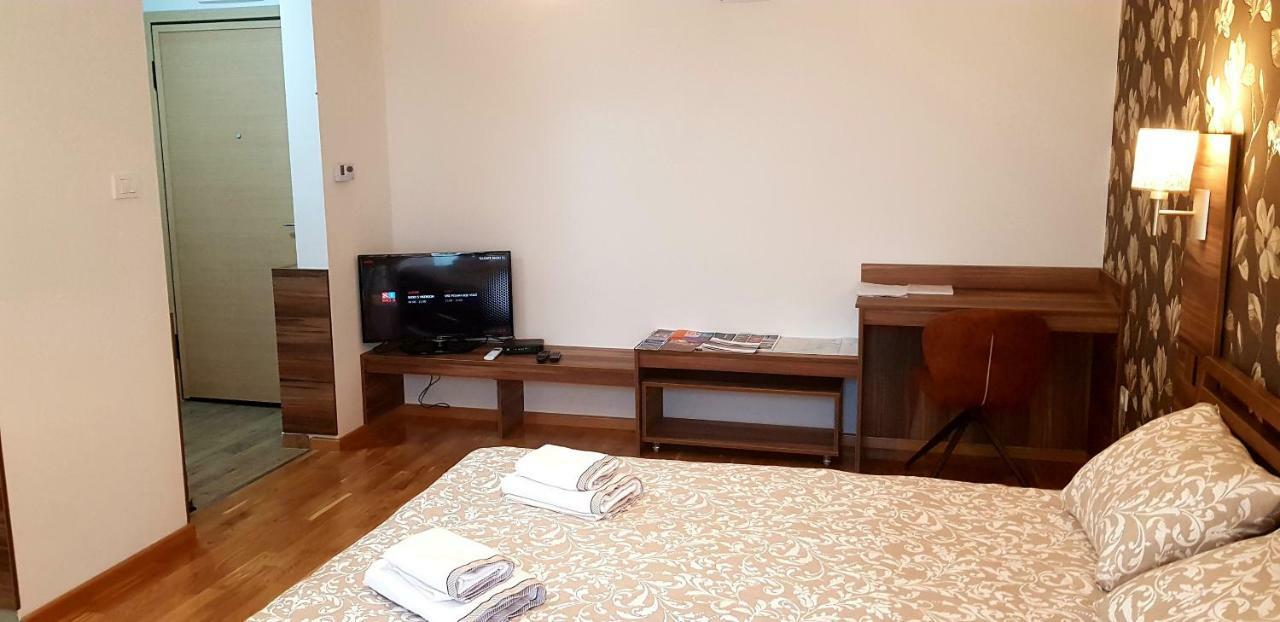 Uki-Modern Apartment With Parking Нови-Сад Экстерьер фото
